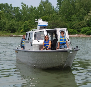 Great Lakes vessel 